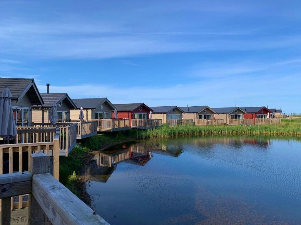 Lakeside Retreat At The Bay Filey, Sleeps 4, 2 Non-Shedding Dogs Welcome For Free Exterior foto